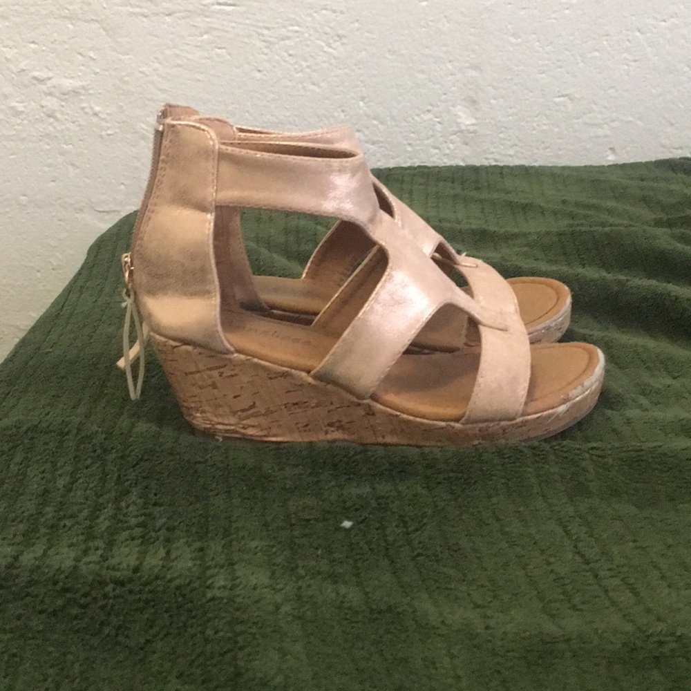 Girls’ Wedge Sandals